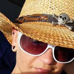 Meet your Posher, Lucinda